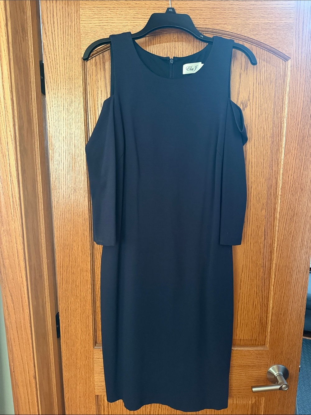 Cold-Shoulder Black Dress with Elegant Silhouette